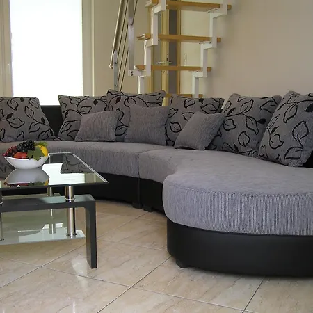 Haus Vincent, Whg 7 * צינוביץ